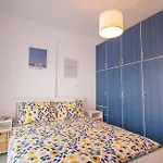 アパート 1-bedroom 500m Away From The *