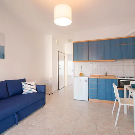 1-bedroom 500m Away From The *
